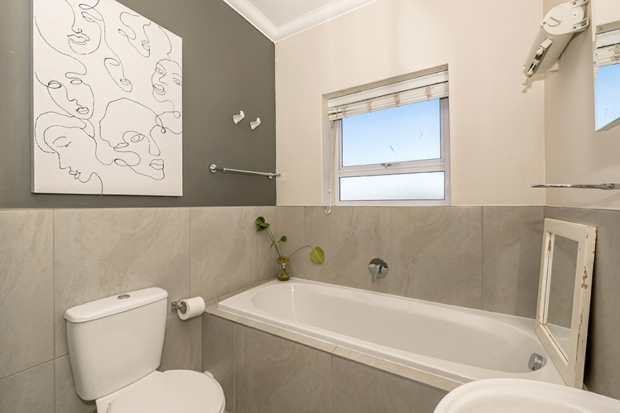 2 Bedroom Property for Sale in Table View Western Cape